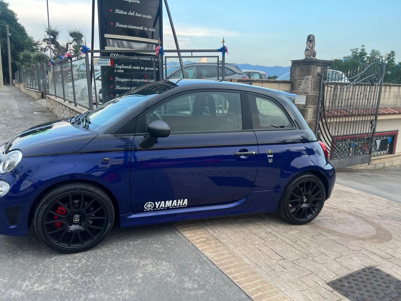 Abarth 595 1.4 Turbo T-Jet 165 CV Monster Energy Yamaha