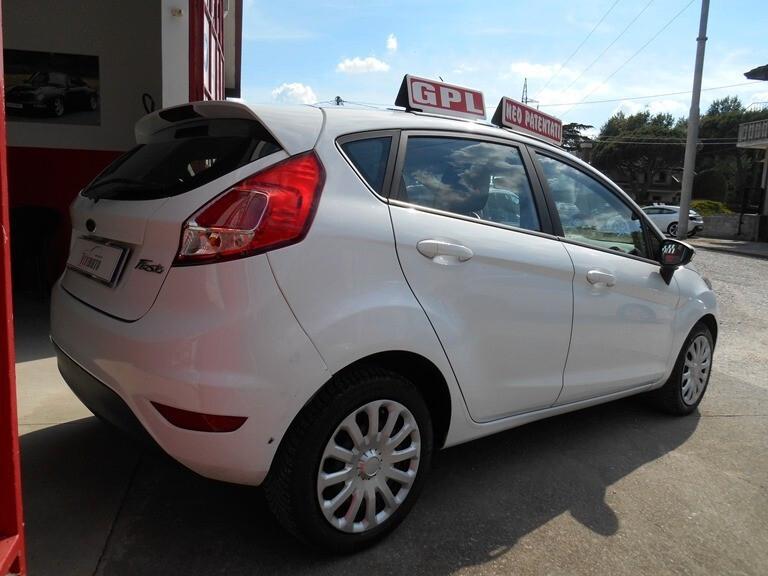 Ford Fiesta 1.4 5 porte CON IMPIANTO G.P.L