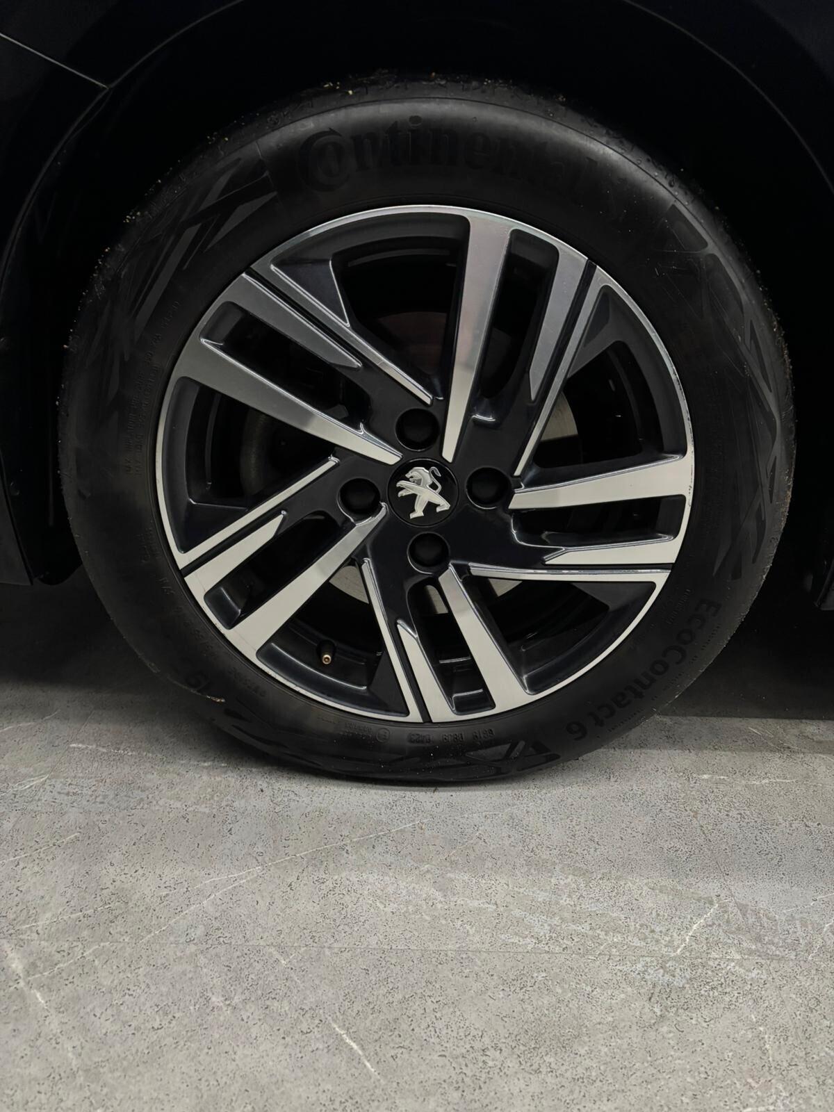 Peugeot 208 1.2 PureTech 100 Stop&Start 5 porte Allure