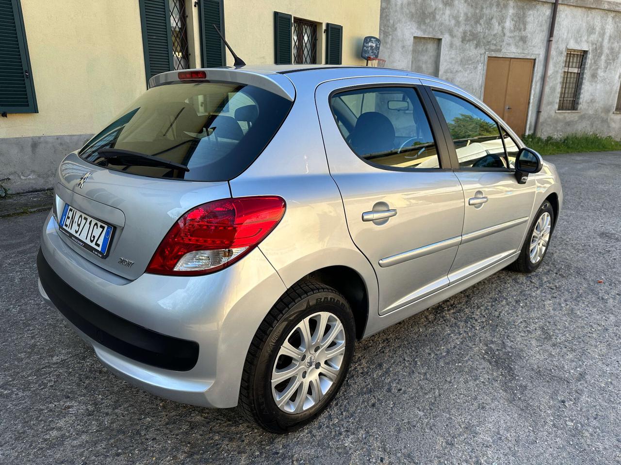 Peugeot 207 1.4 8V 75CV 5p.