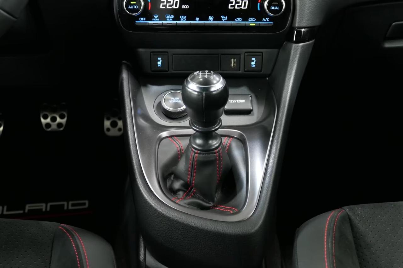 Toyota Yaris 1.6 Turbo 3 porte GR Circuit FULL KAMERA ALCANTARA