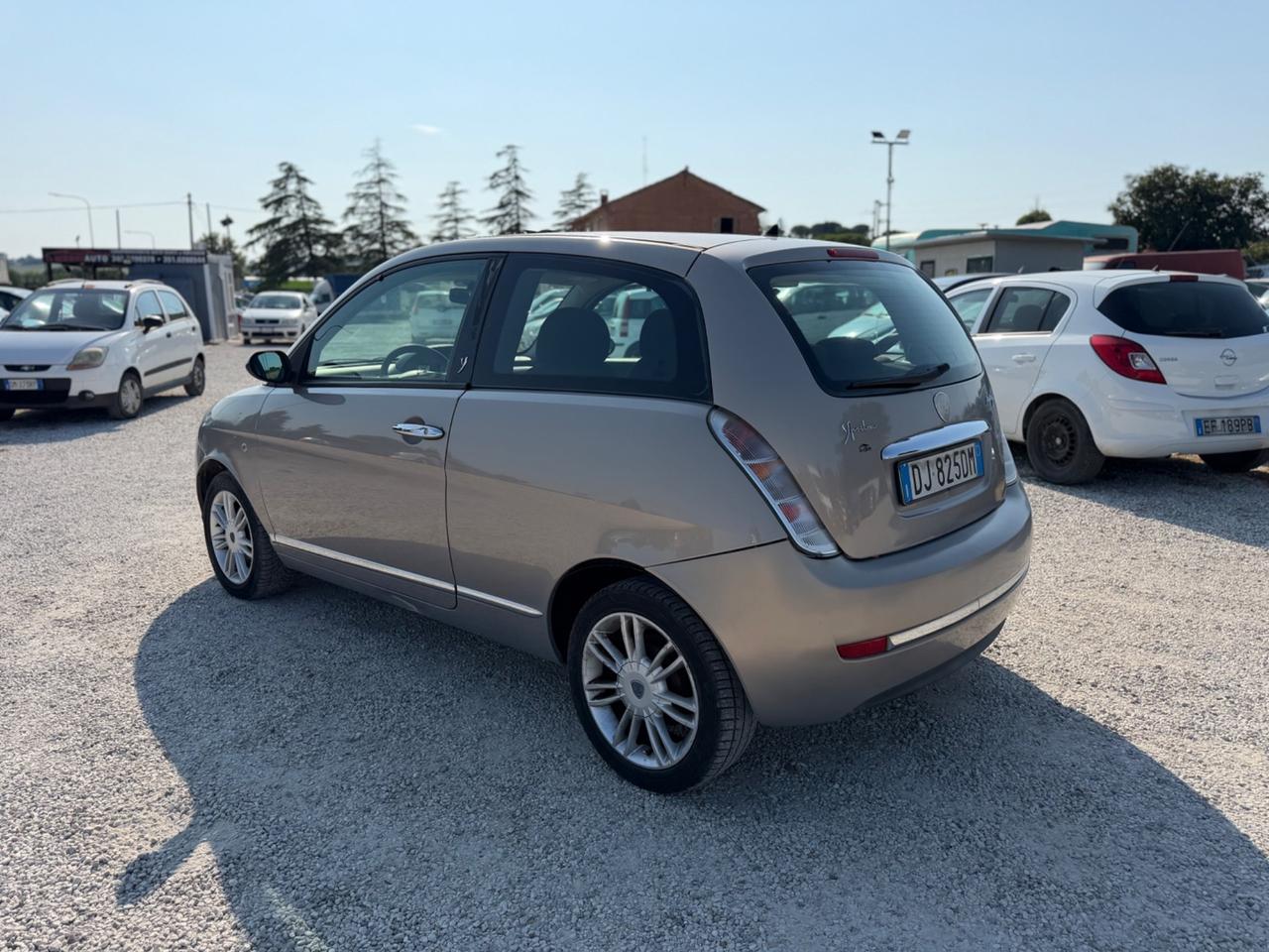 Lancia Ypsilon 1.3 MJT 90 CV Oro Giallo