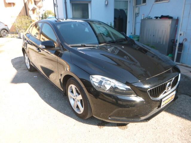 Volvo V40 D2 Inscription NEOPATENTATO