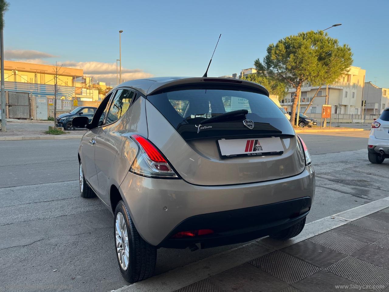 LANCIA Ypsilon 0.9 T.Air 85CV 5p. Met.Ec.Plat.