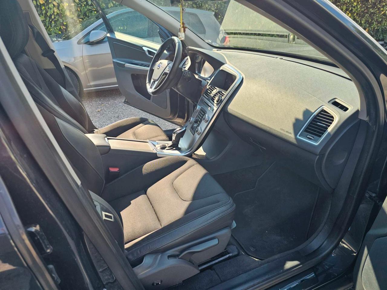 Volvo XC 60 XC60 D3 Geartronic R-design