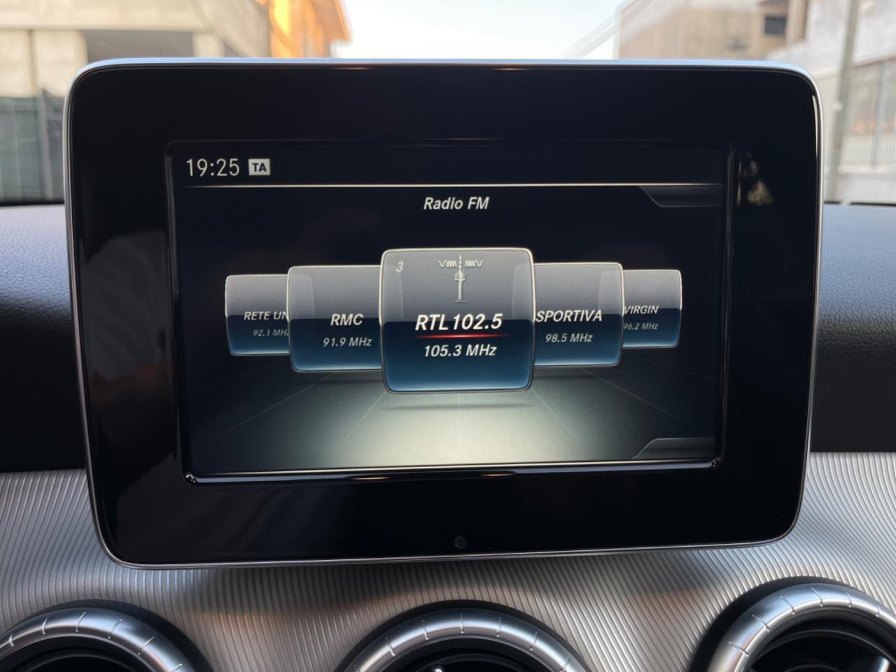 MERCEDES CLA 200 CDI SHOOTING BRAKE Sport CAM 2016