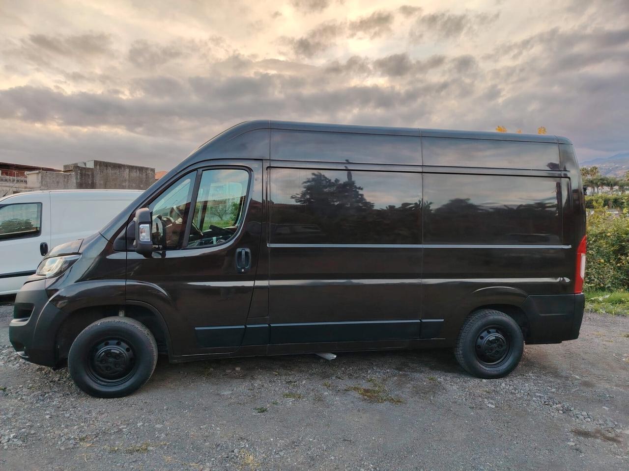 Peugeot Boxer 2.0 BlueHDi 330 L2H2 Pro 130