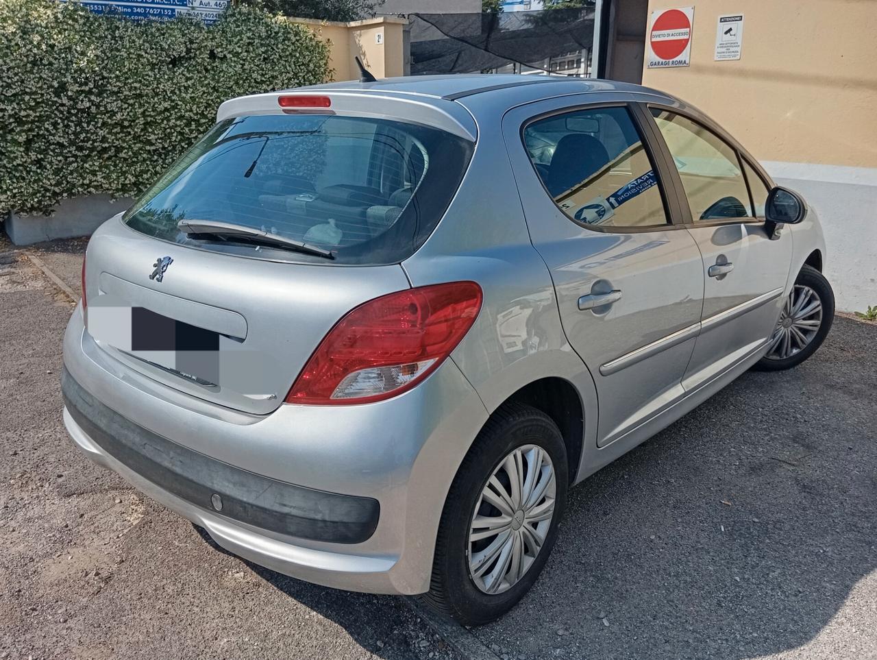 Peugeot 207 Plus 1.4 HDi 70CV 5 porte