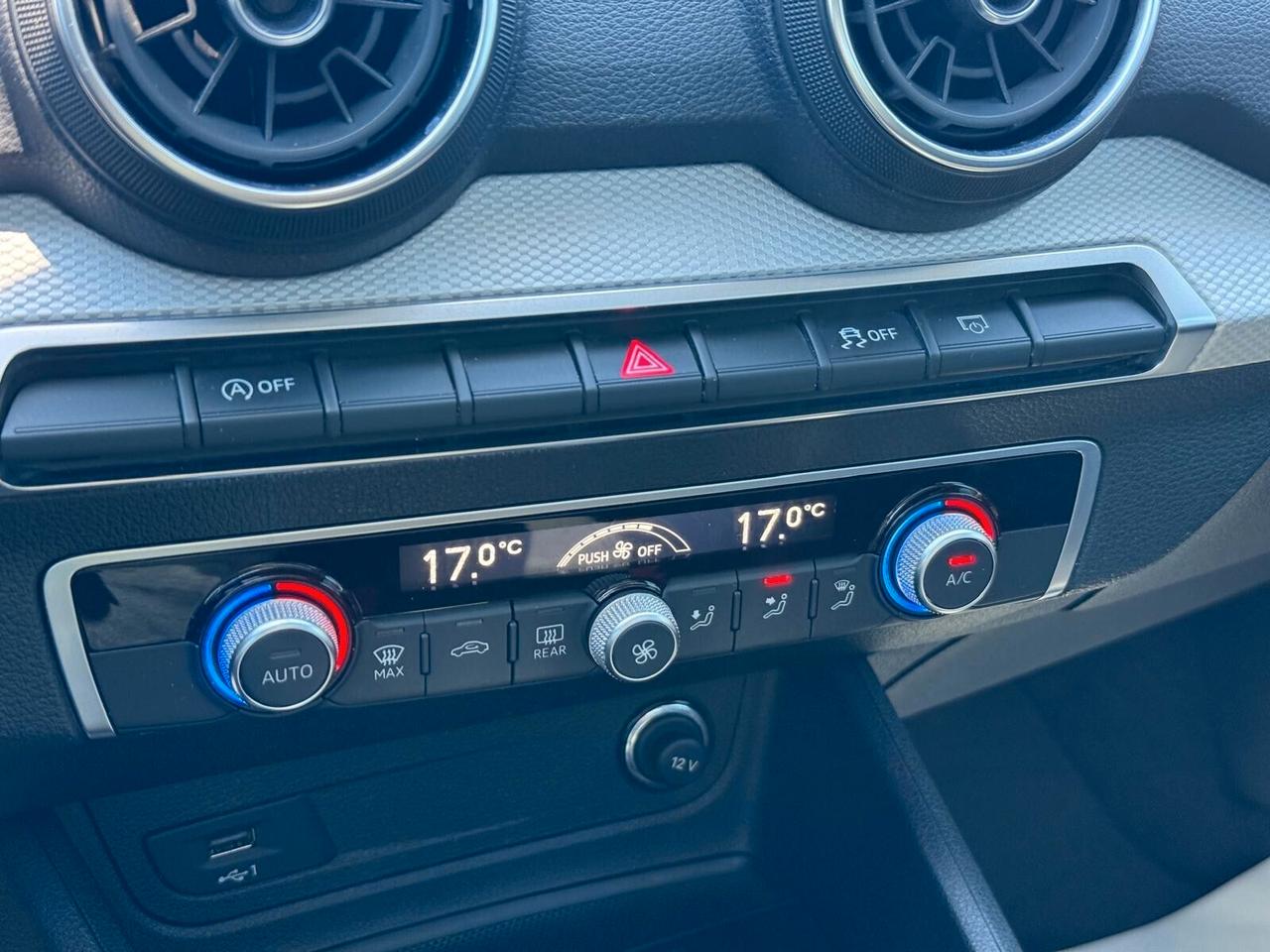 Q2 2.0 150CV quattro S line Edition + TETTO Blu Navarra