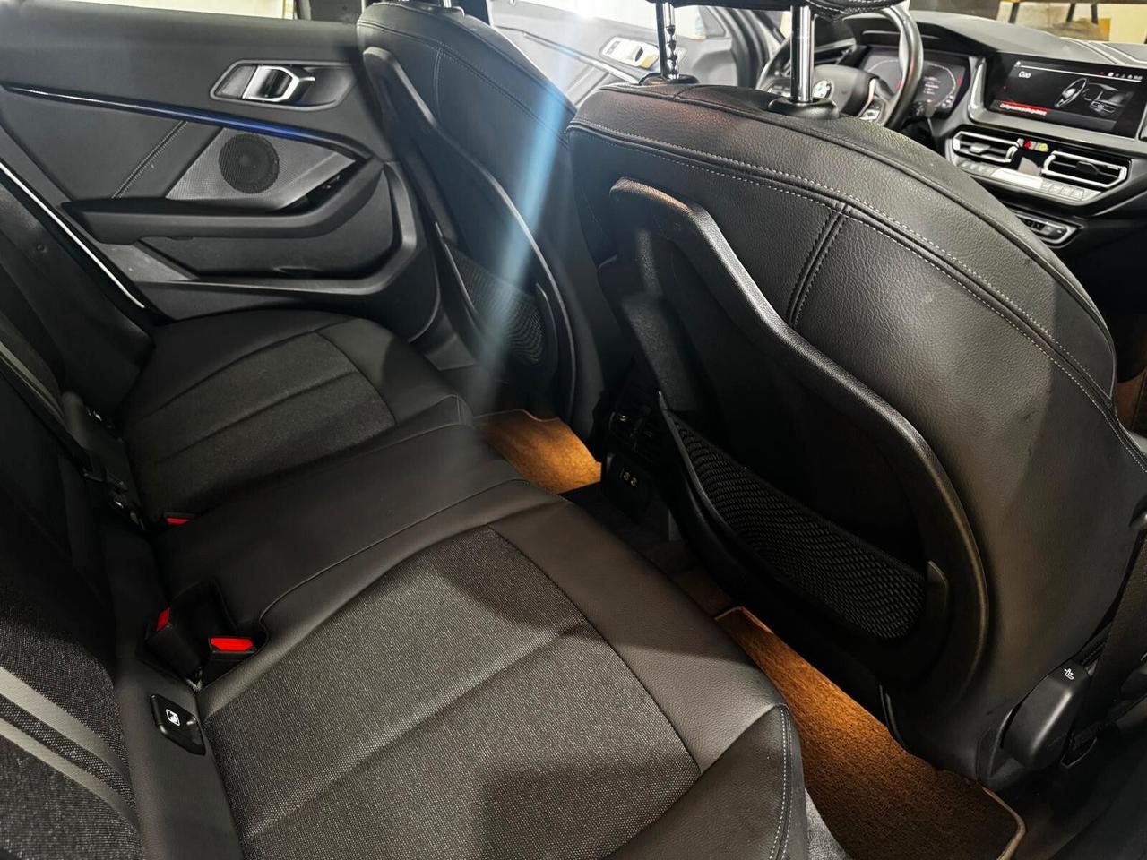 Bmw 118 118d 5p. Msport Exterior