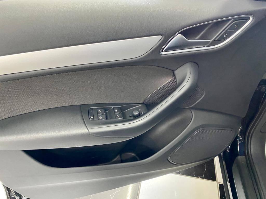 Audi Q3 2.0 tdi Business 150cv s-tronic