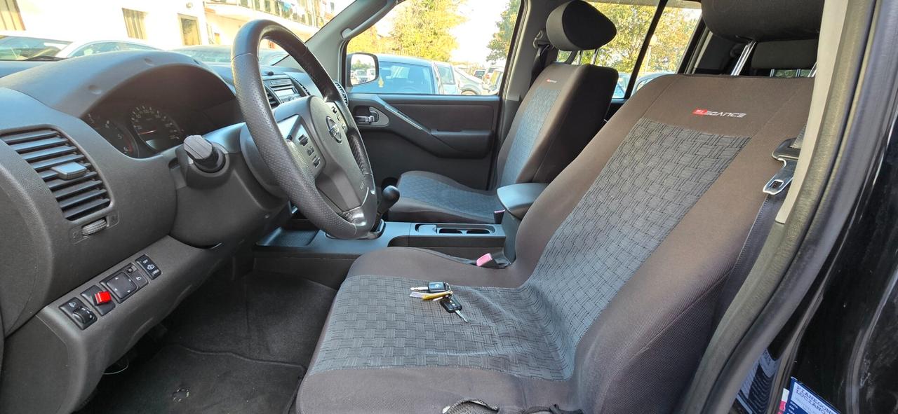 Nissan Navara 2.5 dCi 4 porte Double Cab Sport
