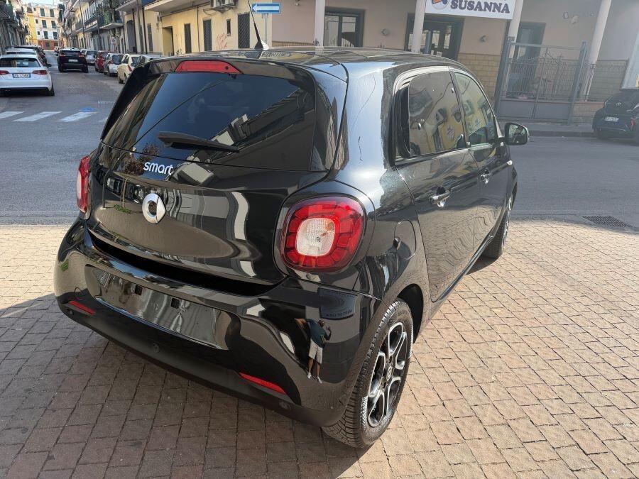 SMART FORFOUR 900 90 AUTOM PRIME NAVI CERTIFICATA