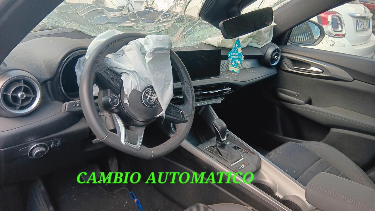 Alfa Romeo Tonale incidentata sinistrata mondialcars 023