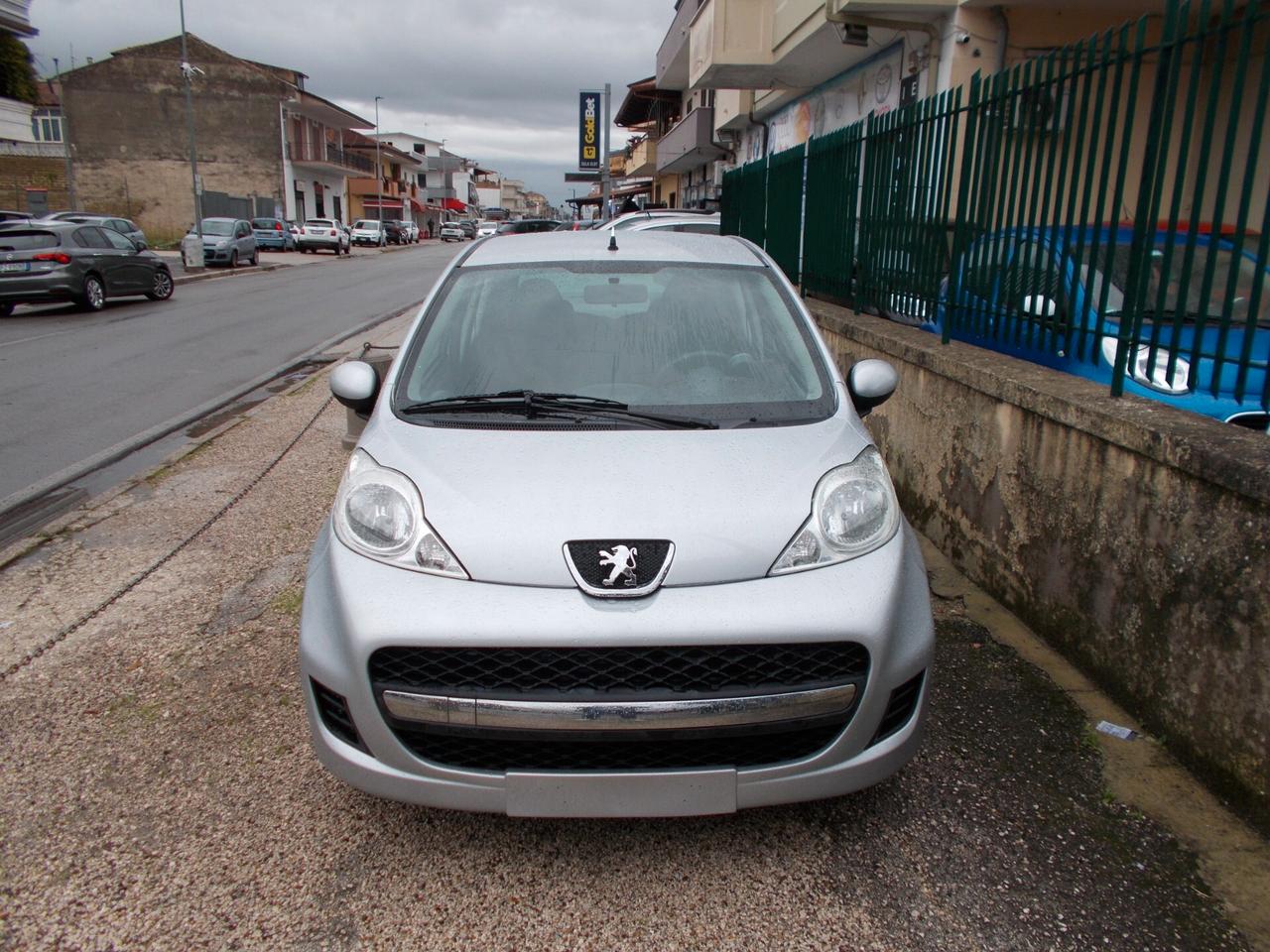 Peugeot 107 1.0 68CV 3p. Plaisir