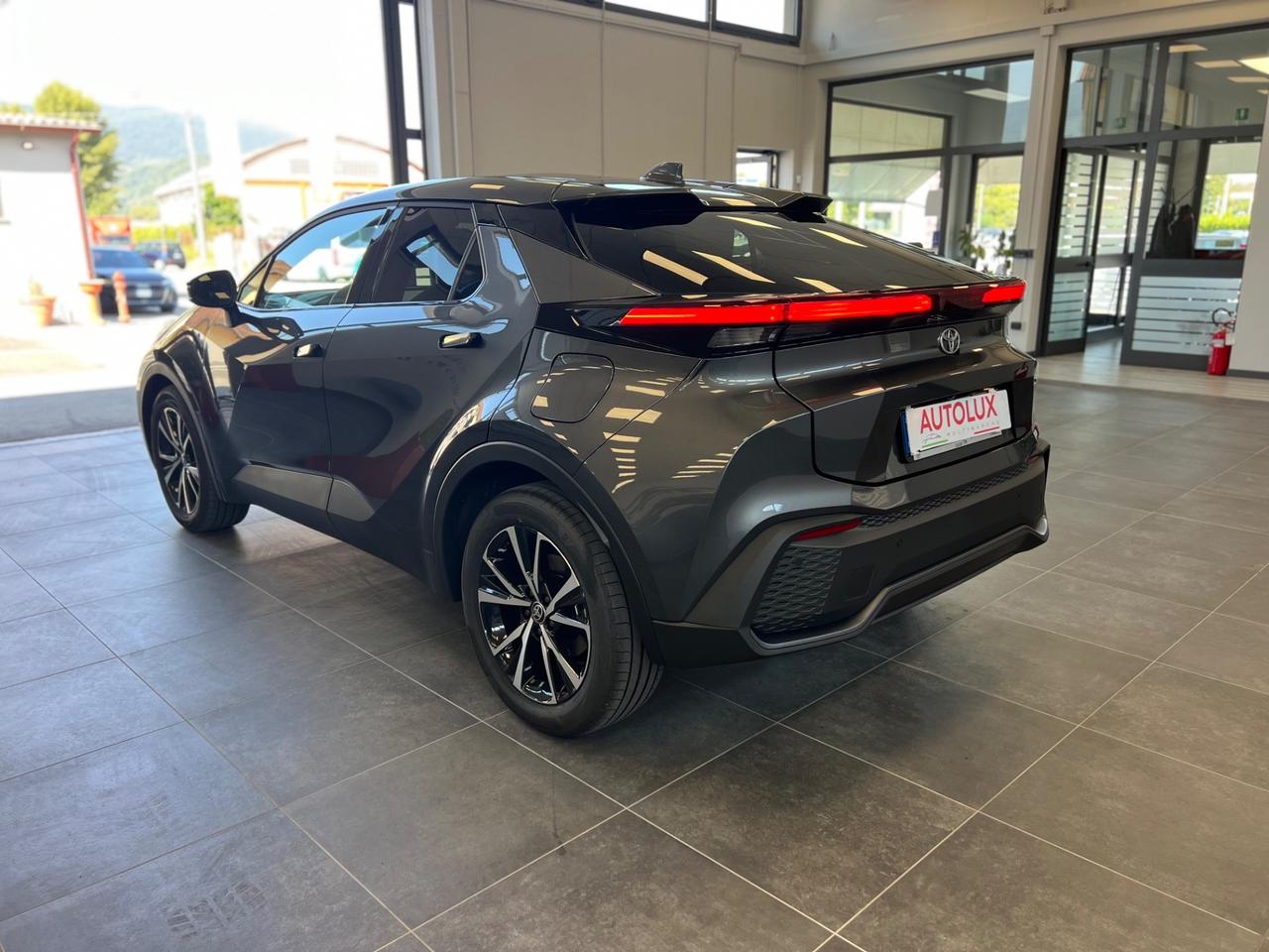 Toyota C-HR 1.8 Hybrid E-CVT Trend