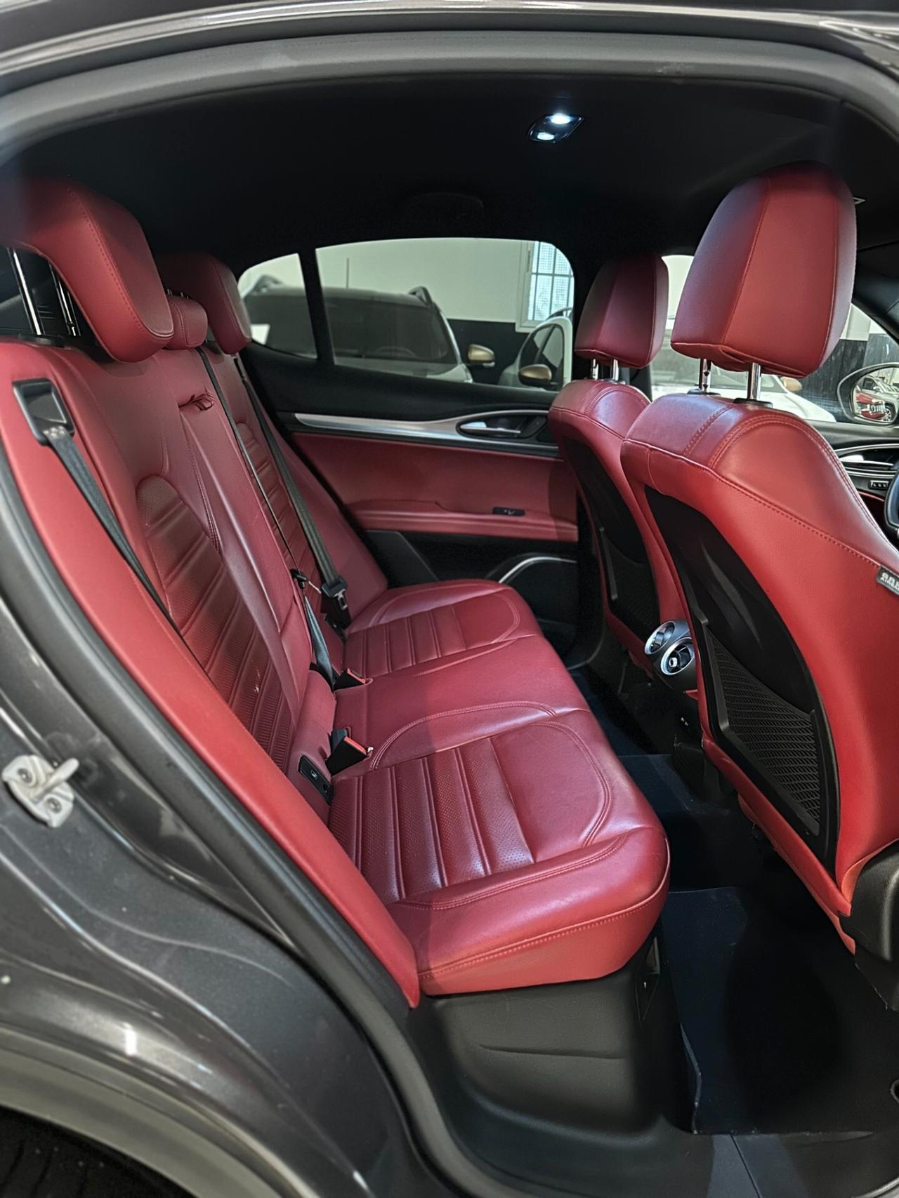 Alfa Romeo Stelvio 2.2 Turbodiesel 190 CV AT8 Q4 B-Tech