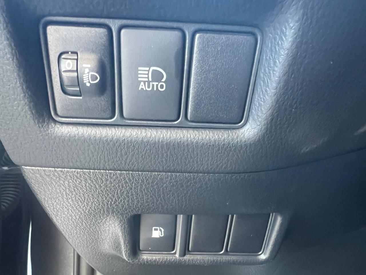 Toyota C-HR 1.8 Hybrid E-CVT Business