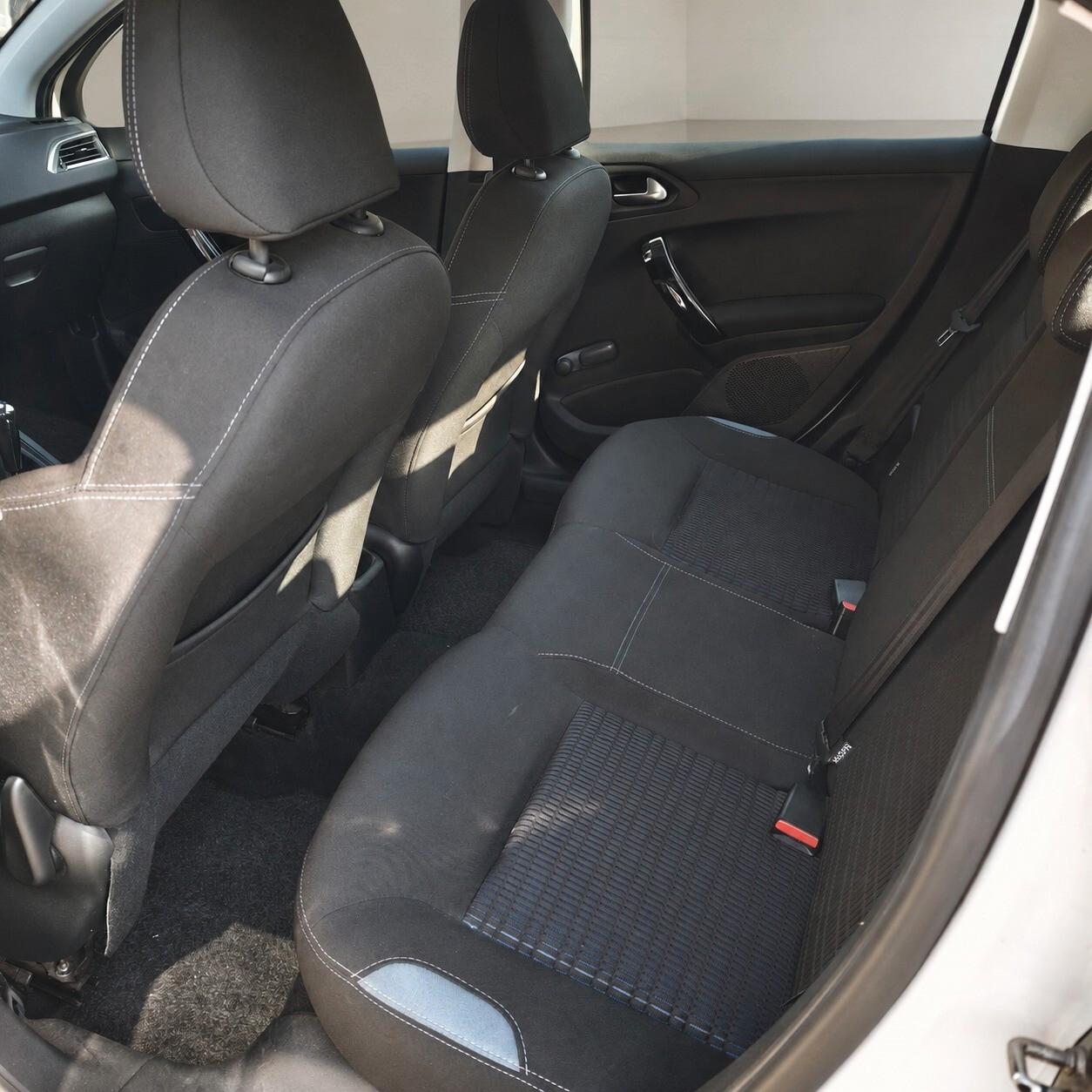 Peugeot 208 1.6 e-HDi 92 CV Stop&Start ETG6 5 porte Allure