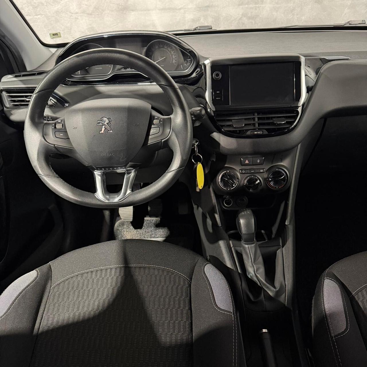 Peugeot 208 1.2 BENZINA NEOPATENTATI EURO 6