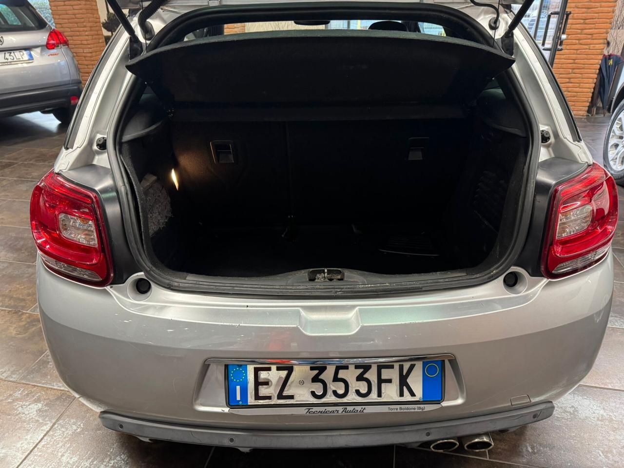 Citroen DS3 BLUEHDI 100 SeS IRRESISTEBLE