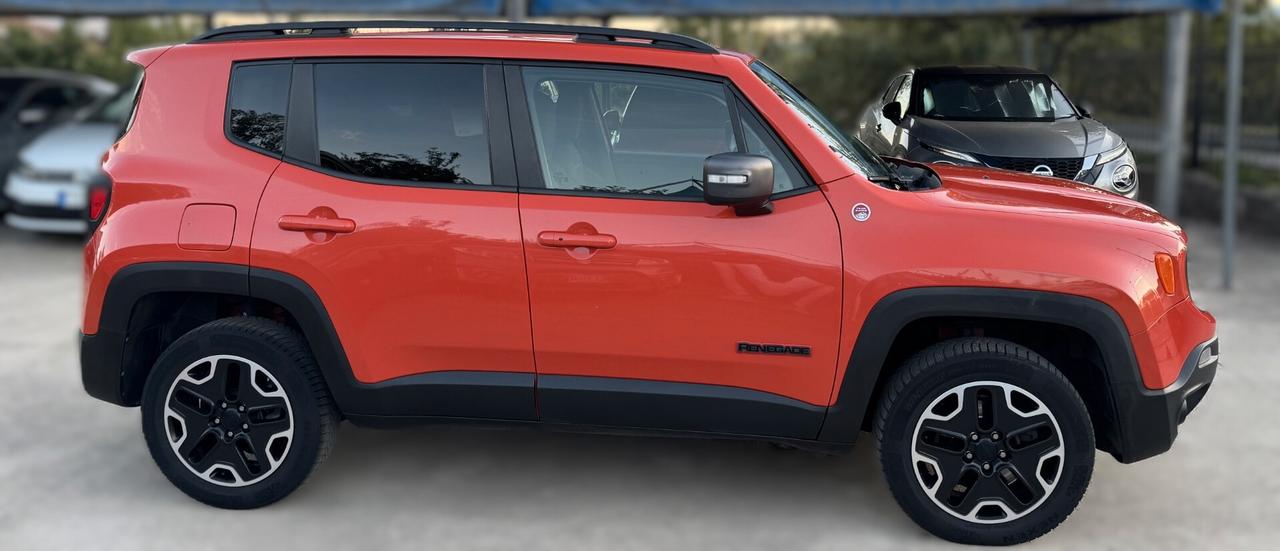 Jeep Renegade 2.0 Mjt 170CV 4WD Active Drive Low Trailhawk