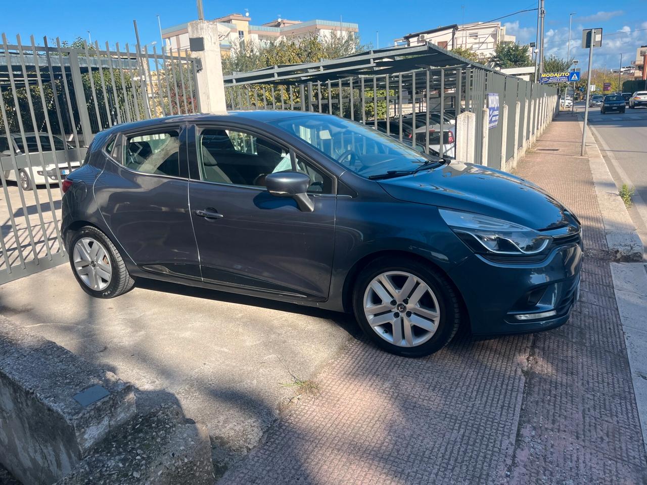 Renault Clio dCi 8V 90CV EDC Start&Stop 5 porte Energy Intens