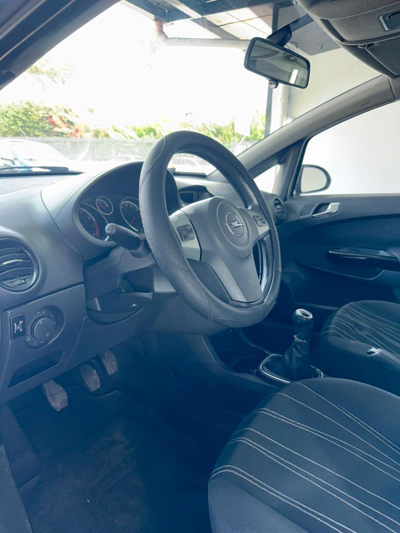 Opel Corsa 1.2 80CV 3 porte GPL-TECH Club