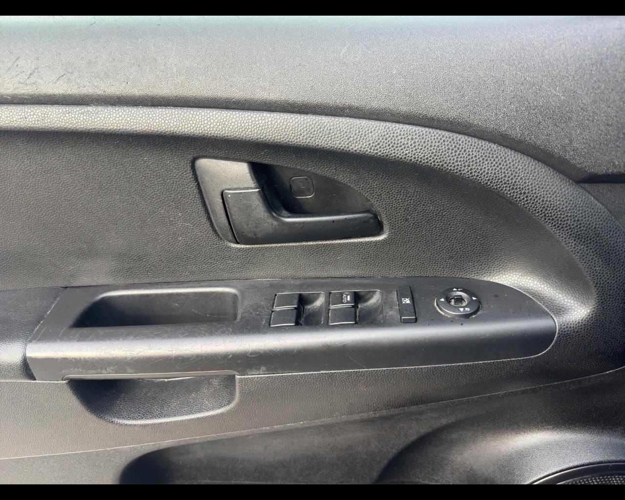 KIA Venga - Venga 1.4 CRDi 90CV WGT EX