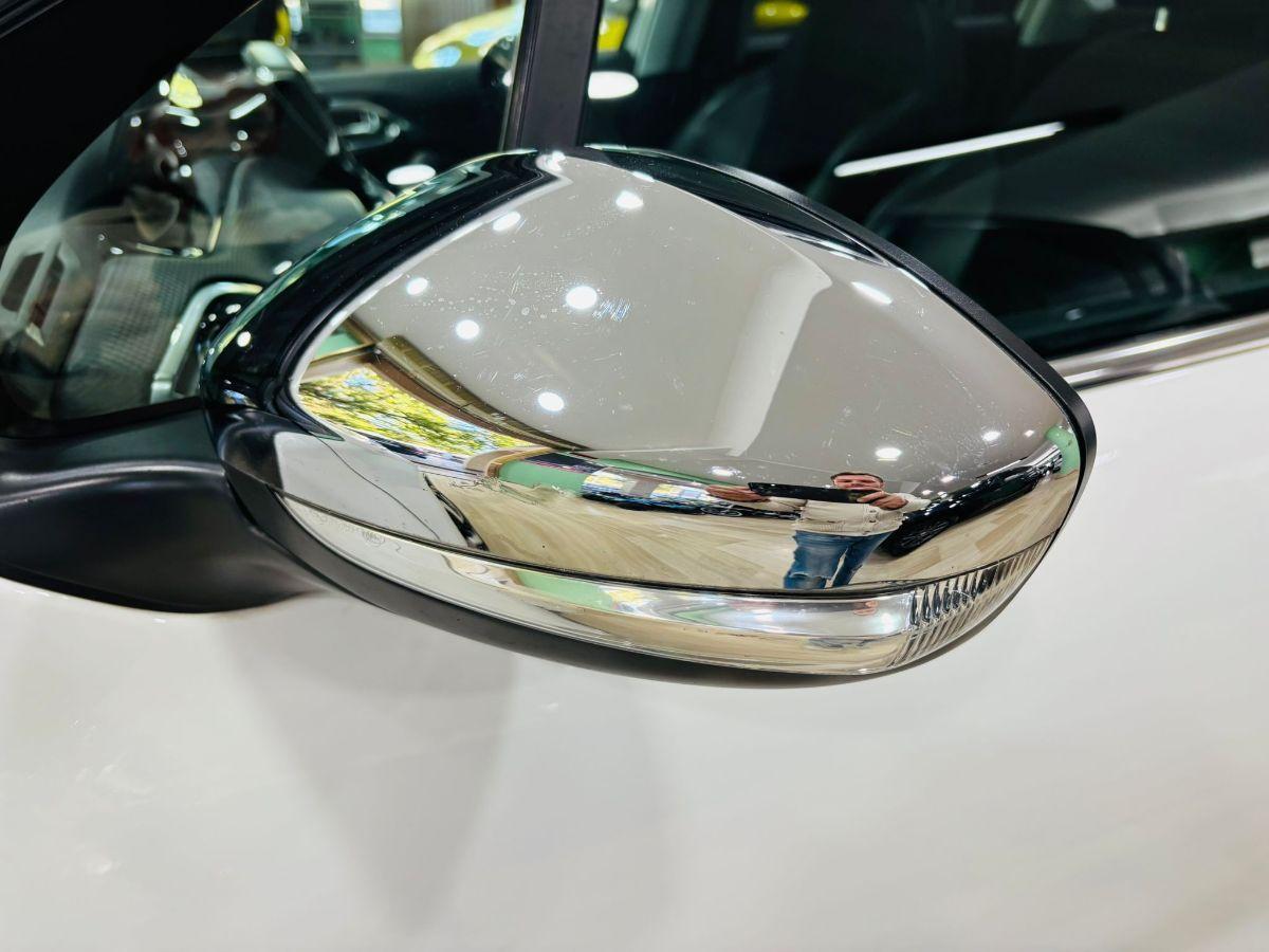 Peugeot 2008 1.6 e-HDi 115 CV S&S Féline Panorama