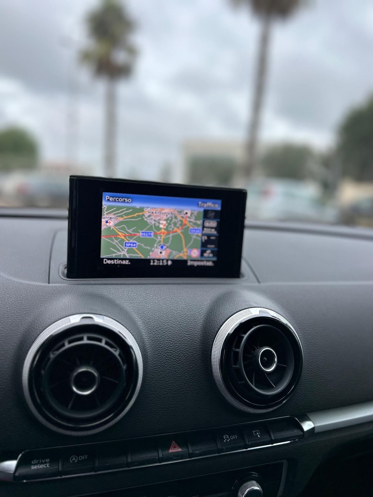 Audi A3 2.0 TDI 150cv sedan S-Line