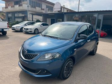 Lancia Ypsilon 1.0 Hybrid cv69 anno 2021 km 25.624