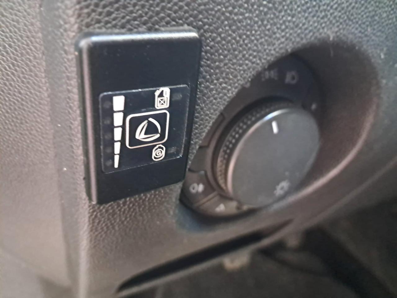 OPEL CORSA 1.2 GPL 5 PORTE-NEOPATENTATI-Euro3990-