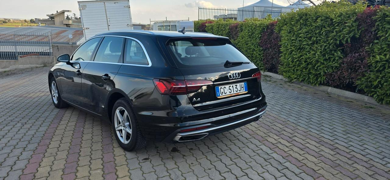 Audi A4 Avant 30 2.0 tdi mhev Business 136cv s-tronic