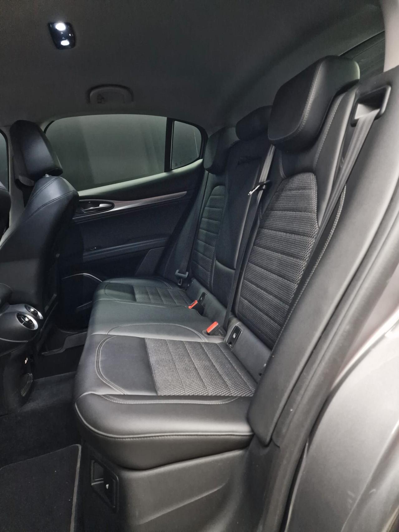 Alfa Romeo Stelvio 2.2 Turbodiesel 190 CV AT8 RWD Executive