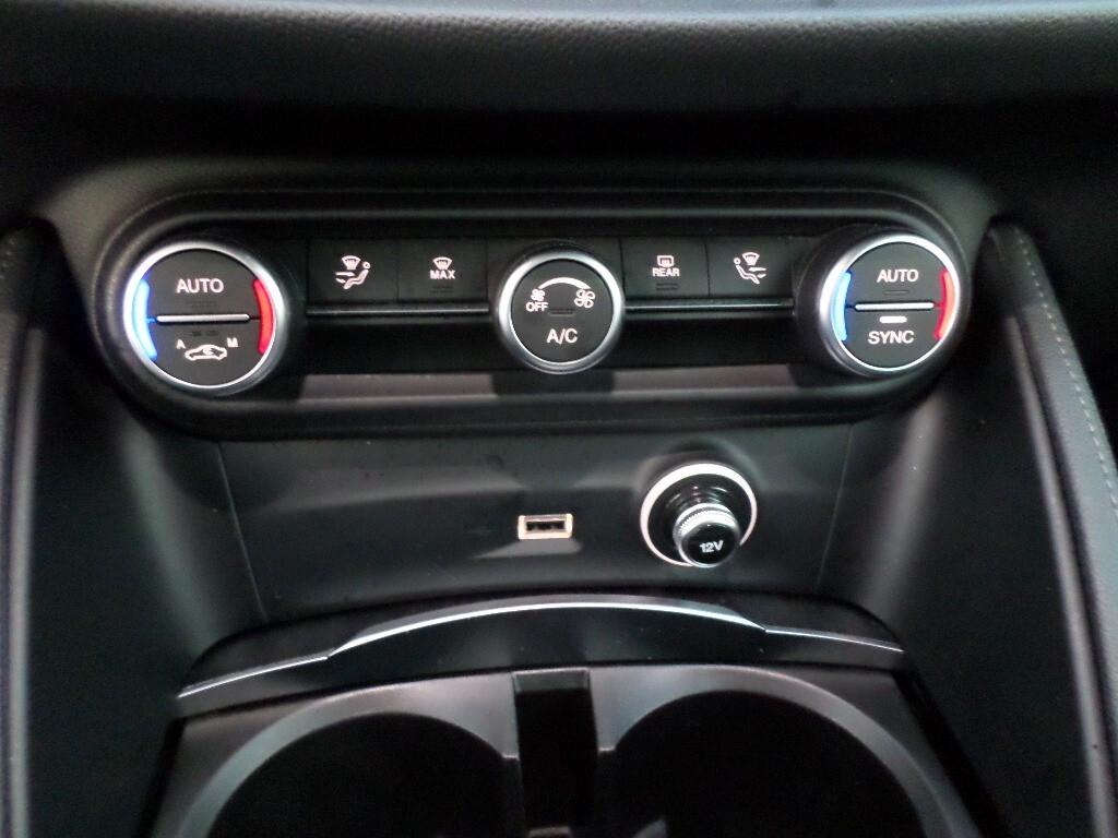 Alfa Romeo Stelvio 2.2 Turbodiesel 160 CV AT8 RWD Rosso Edizione