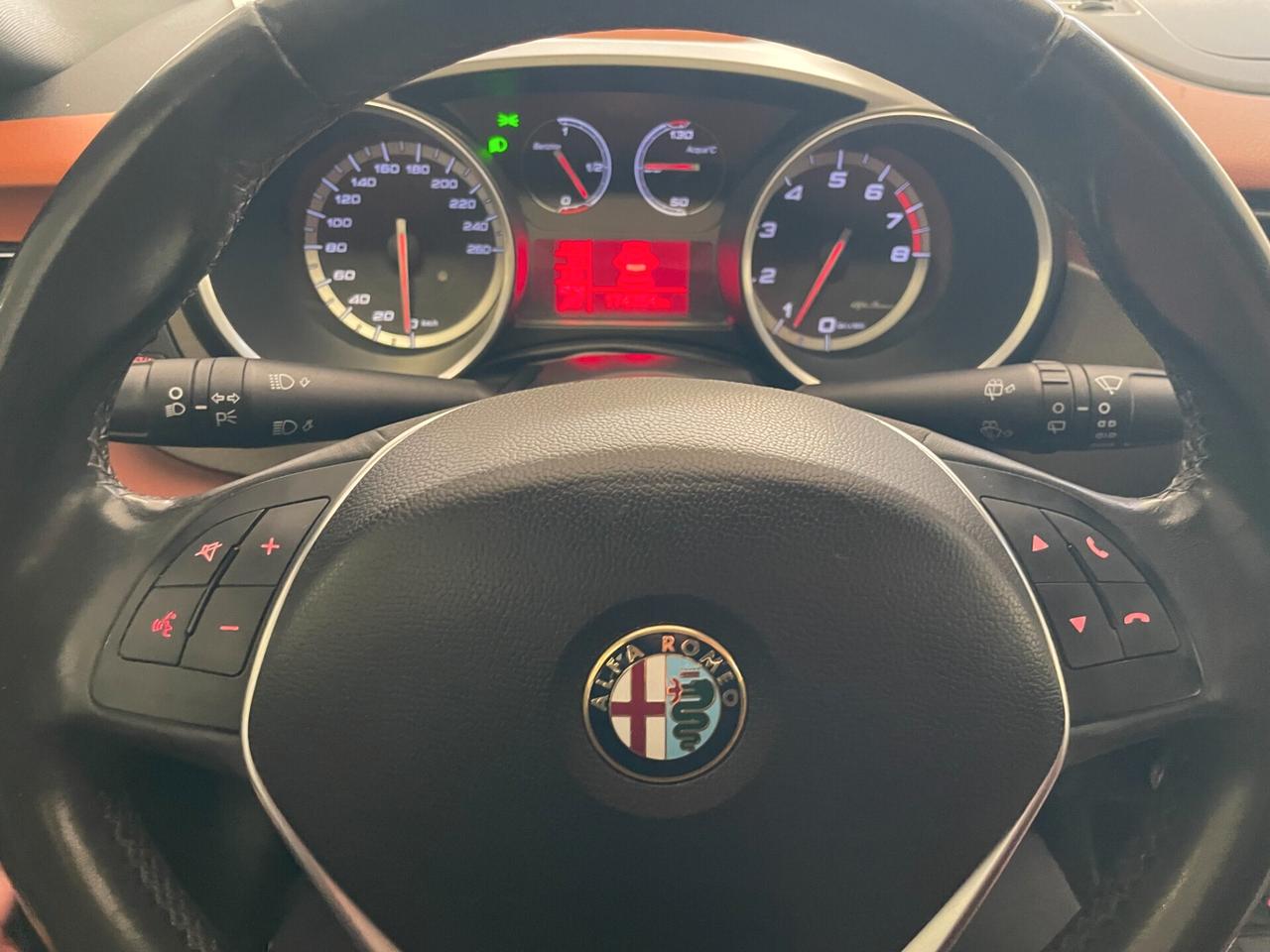 Alfa Romeo Giulietta 1.4 Turbo 120 CV Distinctive Pelle Full NEOPATENTATI !