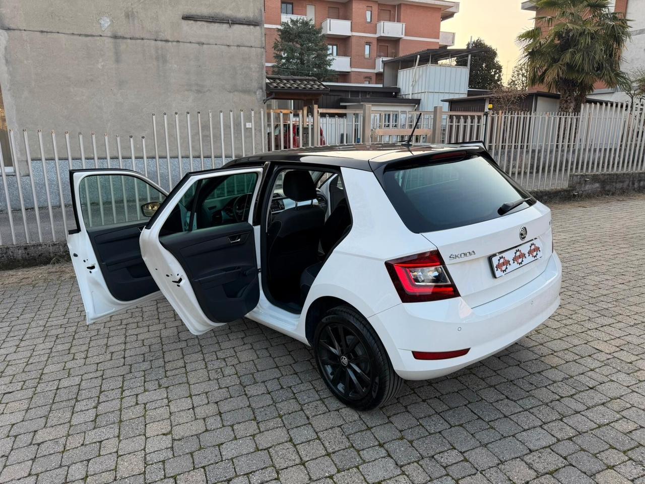 Skoda Fabia 1.0 TSI Twin Color Argento