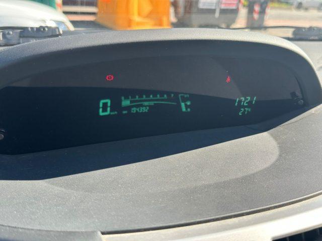 TOYOTA Yaris 1.3 5 porte Sol