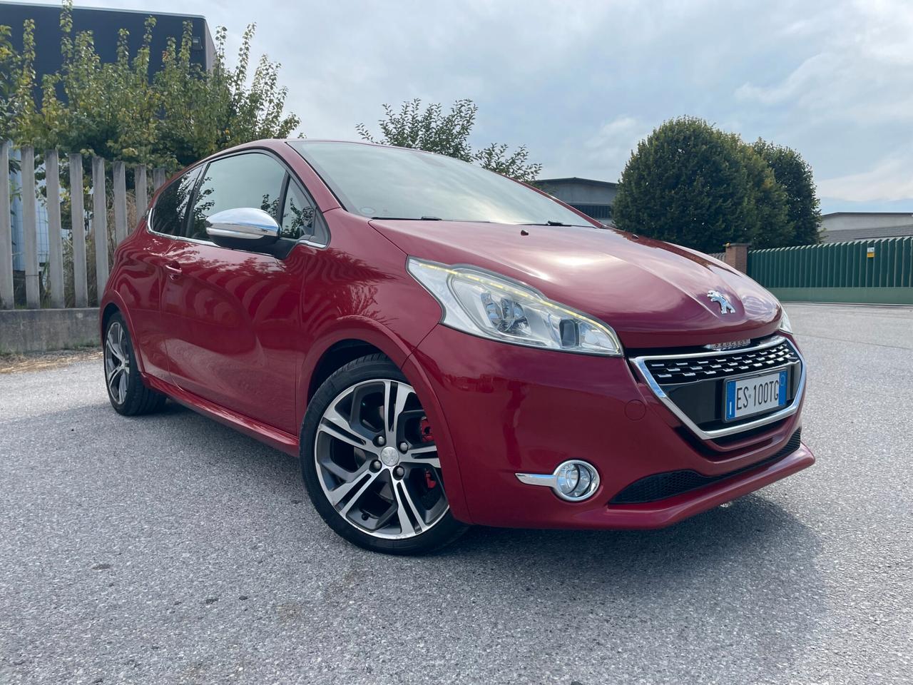 Peugeot 208 1.6 THP 200 CV 3 porte GTi