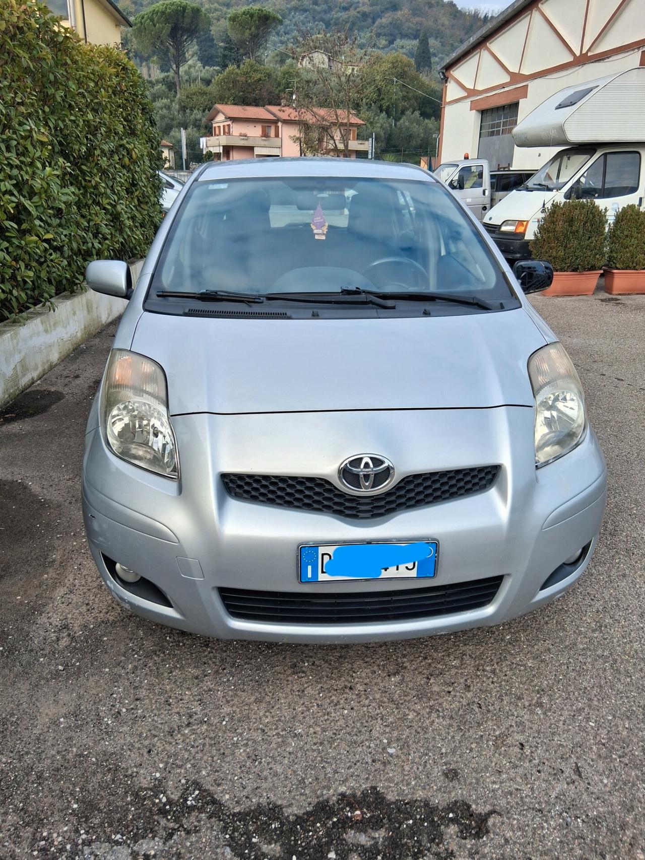 Toyota Yaris 1.0 5 porte Sol