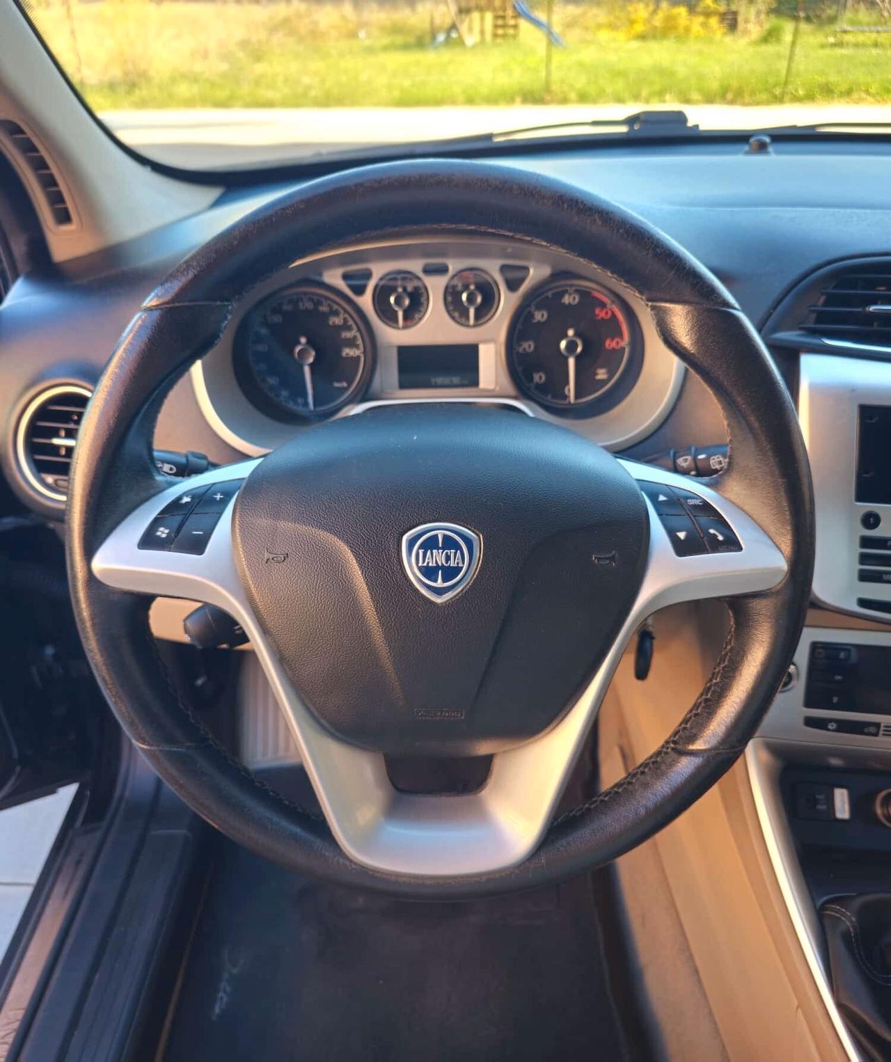 Lancia Delta 1.6 MJT DPF 105 CV Gold