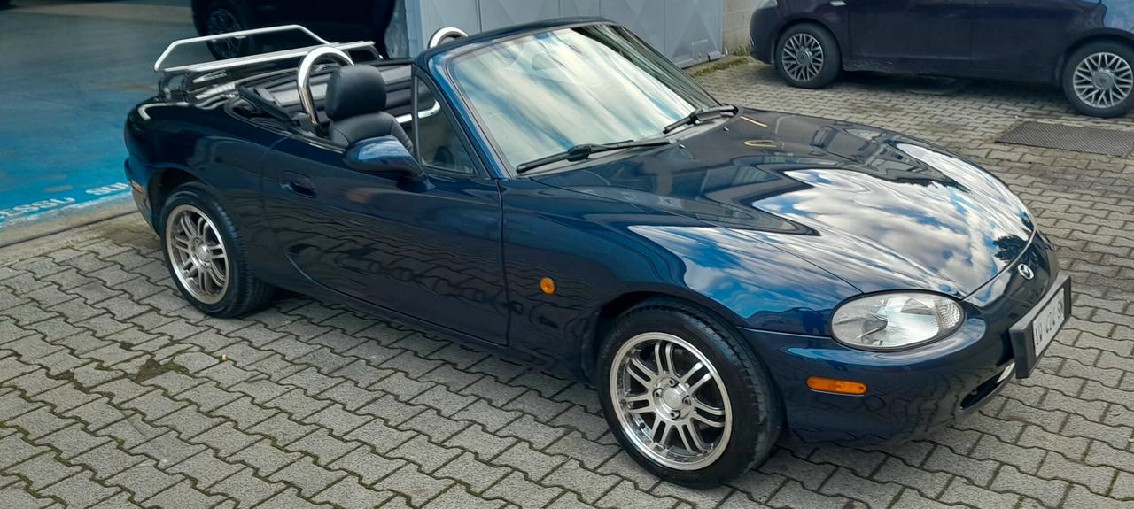 Mazda MX-5 1.6i 16V cat