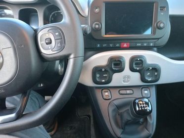 FIAT Panda 1 0 firefly hybrid Cross ses 70cv 5p ti new