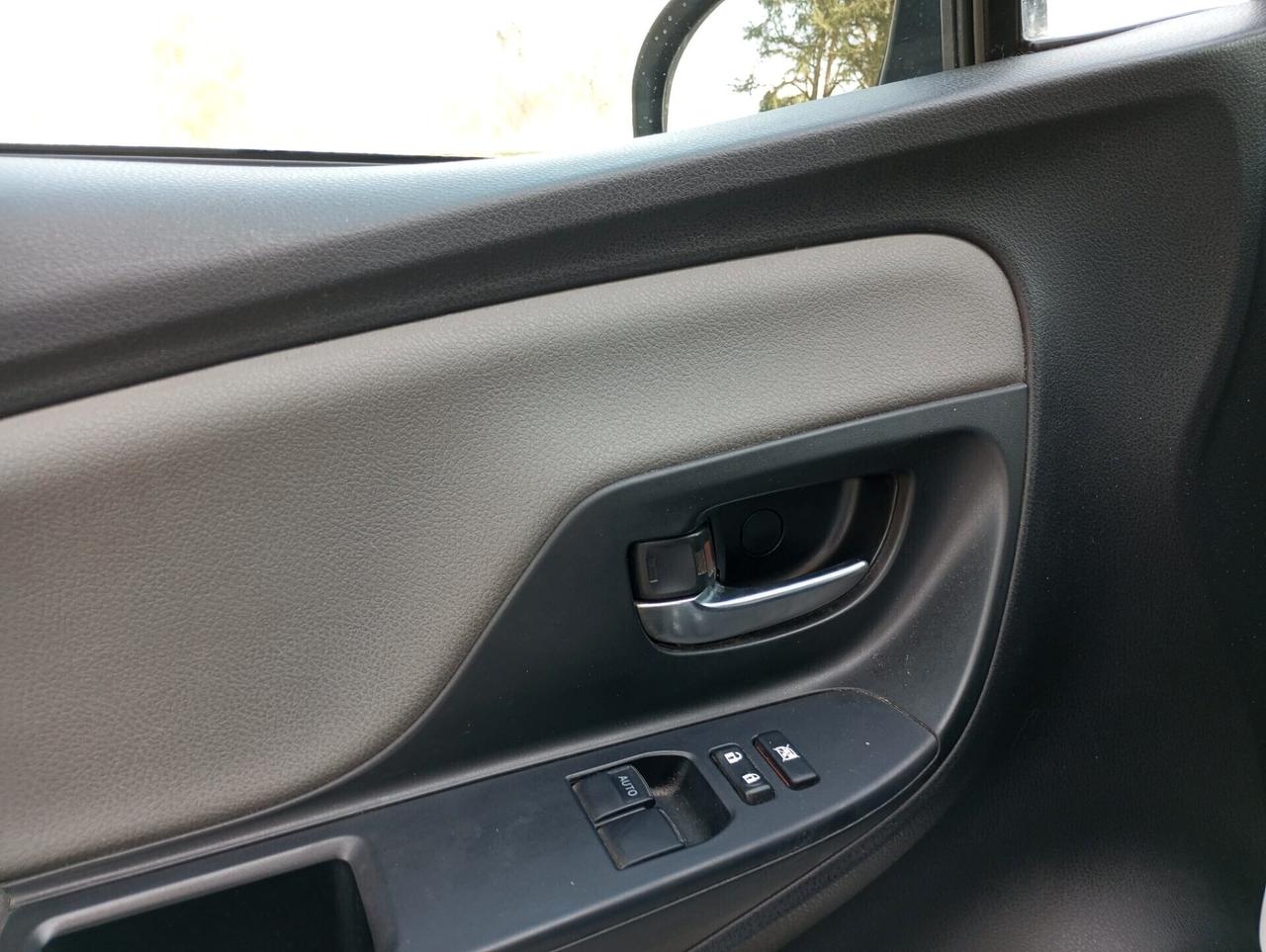 Toyota Yaris 1.0 5 porte Lounge