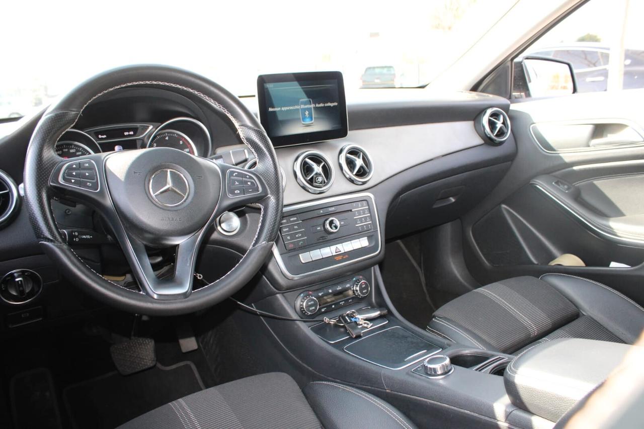 Mercedes-benz GLA 200 d Tua A SOLI 251€ Automatic Premium