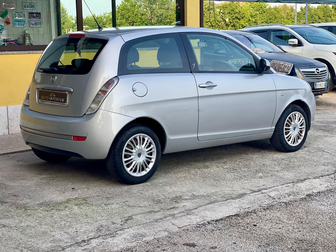 Lancia Ypsilon 1.2 Argento