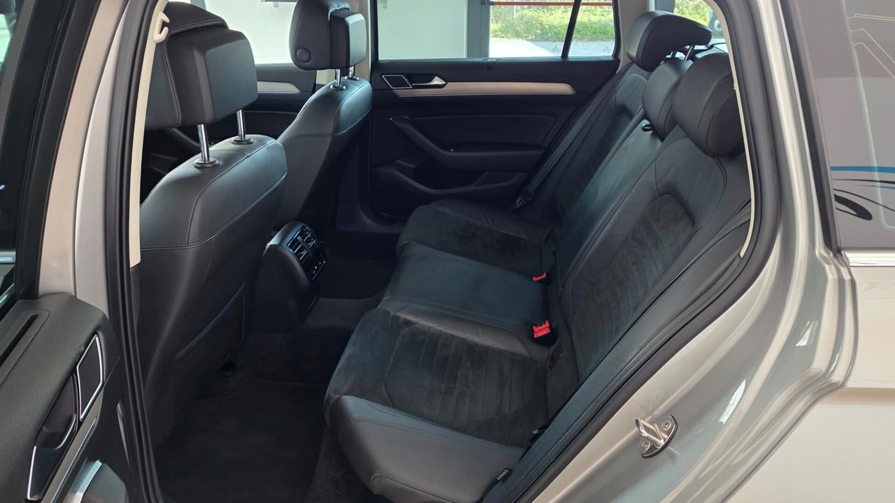 Volkswagen Passat Variant 2.0 TDI DSG Highline BlueMotion Technology