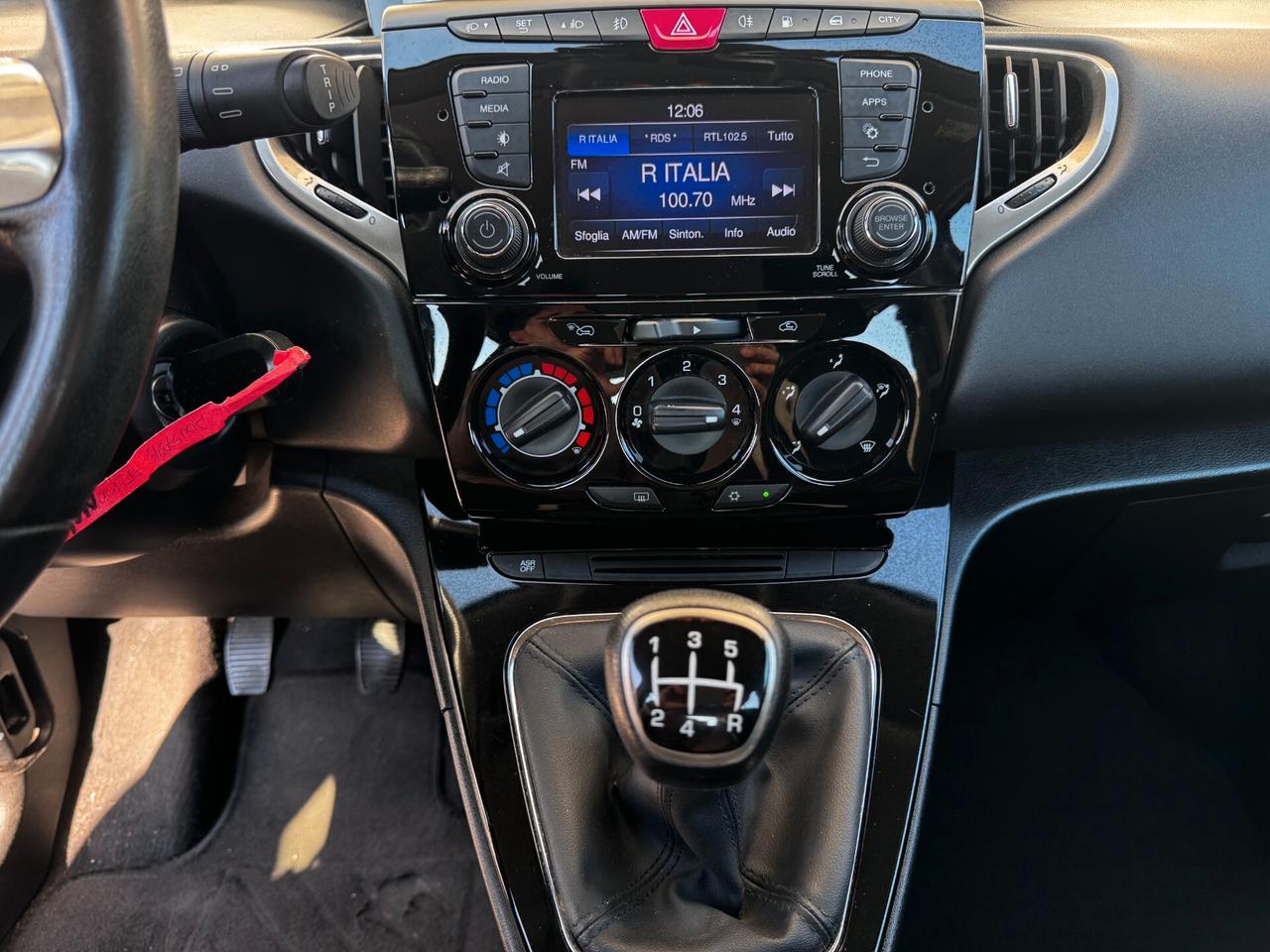 Lancia Ypsilon 1.2 69 CV 5 porte GPL Ecochic Gold