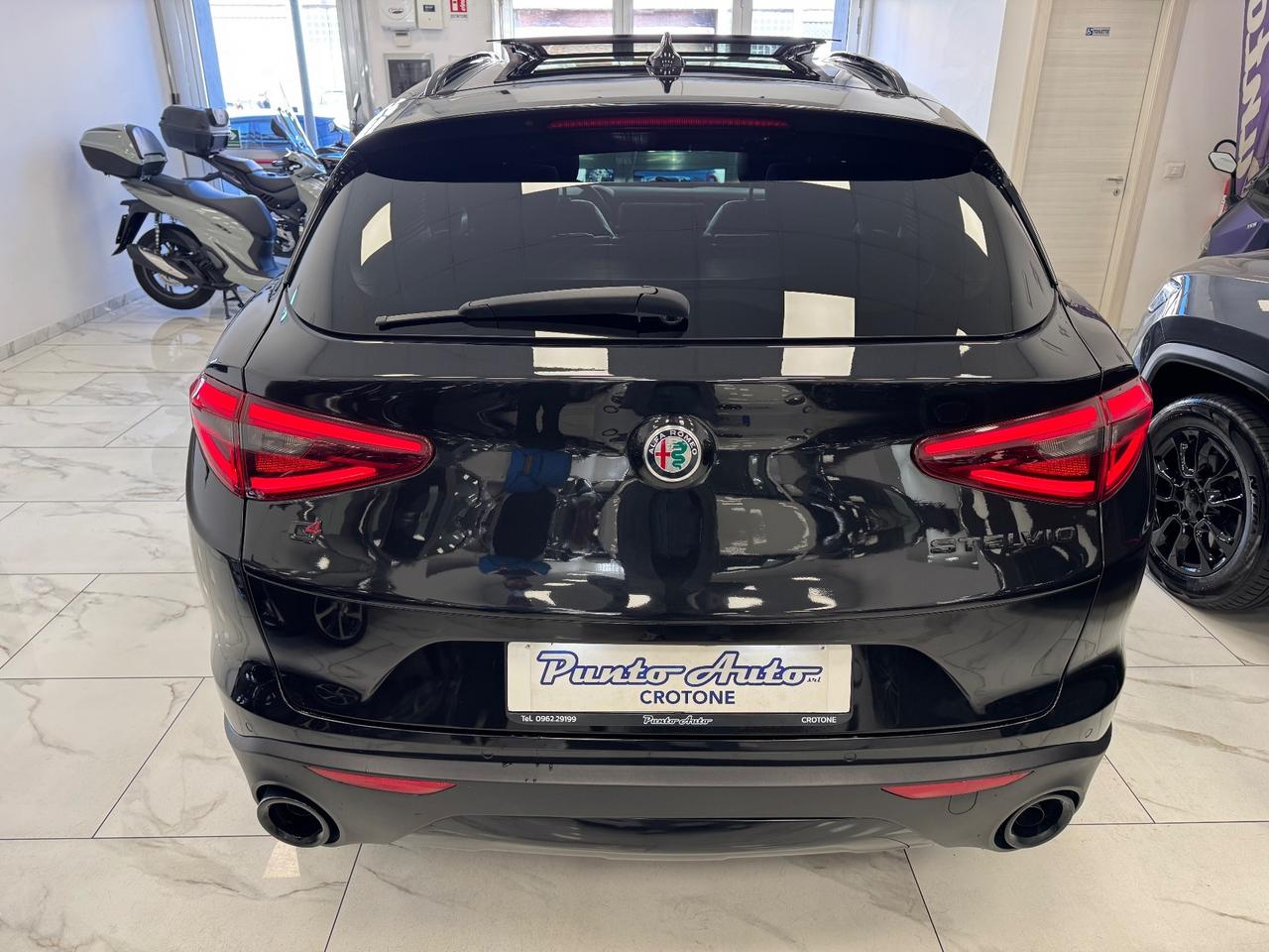 Alfa Romeo Stelvio 2.2 Turbodiesel 210 CV AT8 Q4 Executive